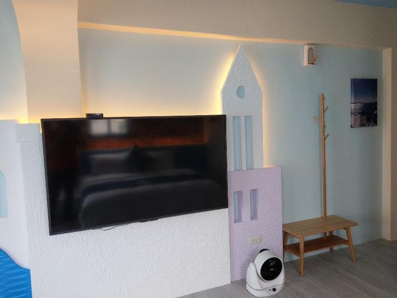 White Mediterranean photo 1