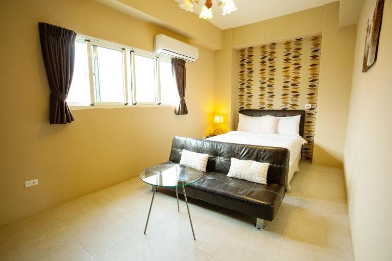Brown B&B 3
