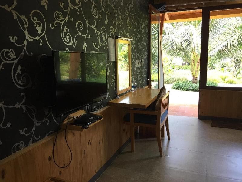 Tan Son Nhat Con Dao Resort 3