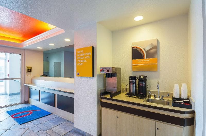 Motel 6 San Antonio - Sea World North 4