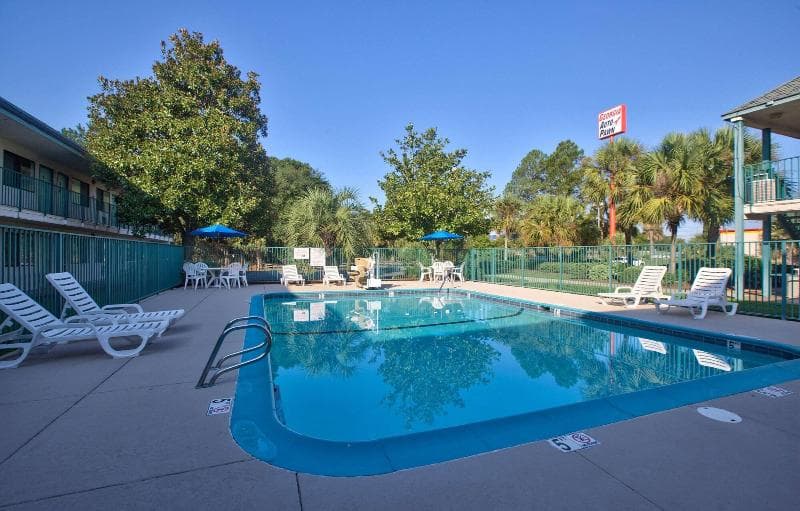 Motel 6 Valdosta - University main