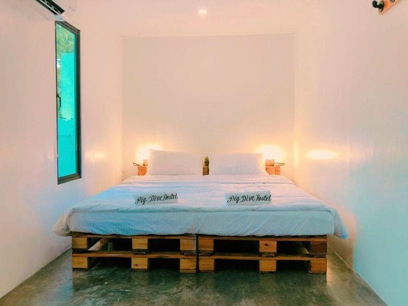 Pig Dive Hostel Moalboal (Adults Only) photo 1