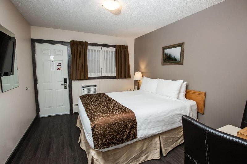 Swiss Chalet Motel 3