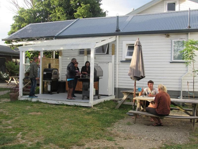 White Elephant Backpackers And Lodge main