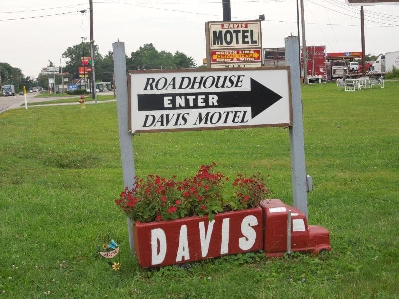 Davis Motel 4