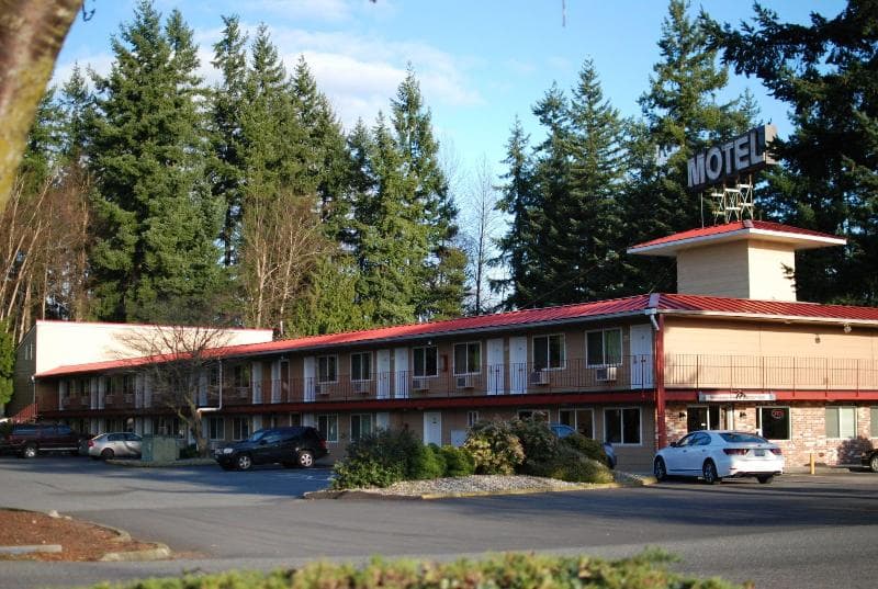 Smokey Point Motor Inn 5