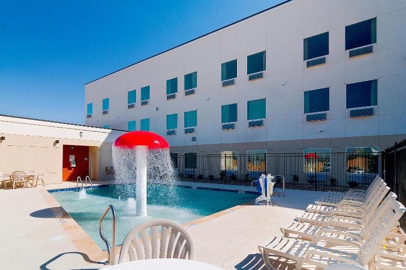 Motel 6 Midland photo 1
