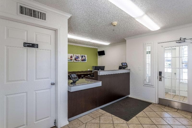 Studio 6 Albuquerque North 3