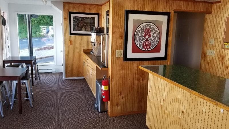 Cougar Land Motel 2