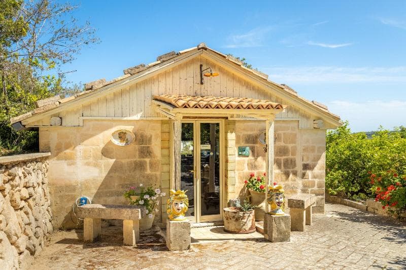 Agriturismo Val Di Noto 4