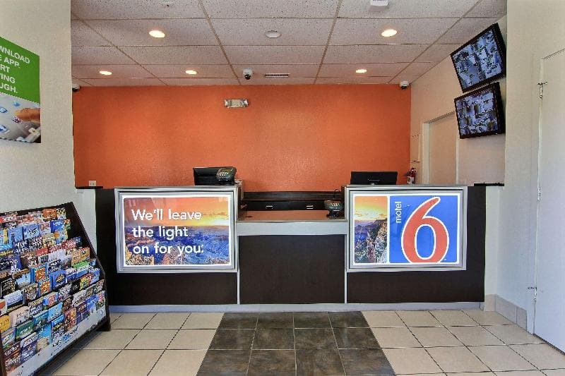 Motel 6 Austin Central - South/Univ. Of Tx 4