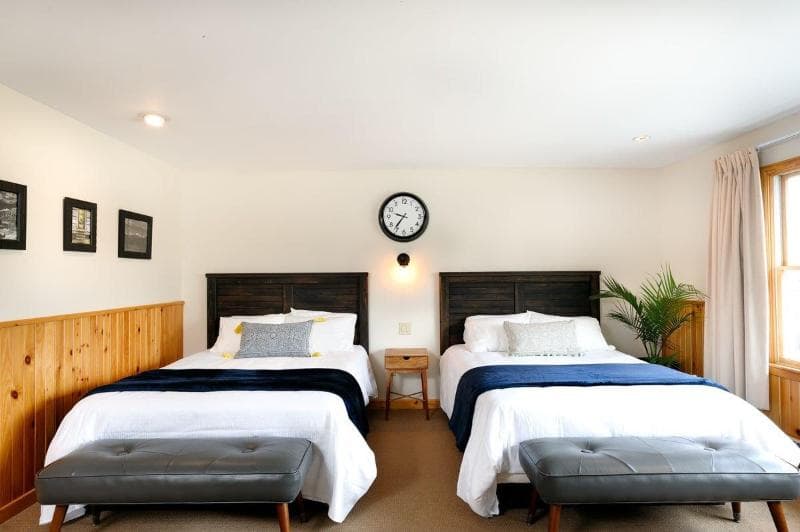The Town House Lodge photo 1