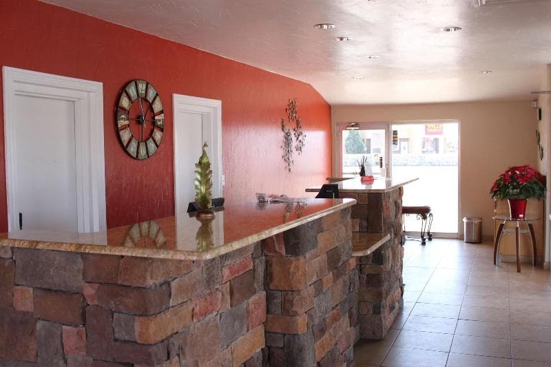 Century 21 Motel 4