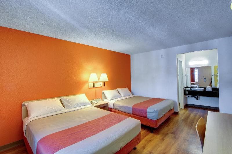 Motel 6 photo 1