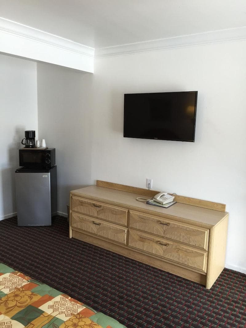 Lark Motel 3