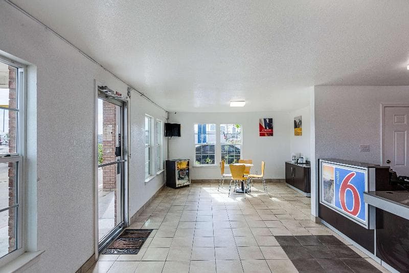 Motel 6 Ft Worth Convention Center 4