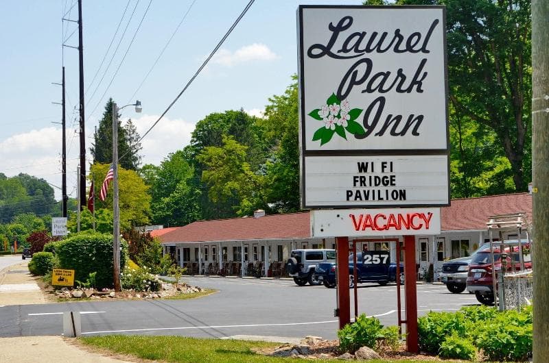 Laurel Park Inn 3