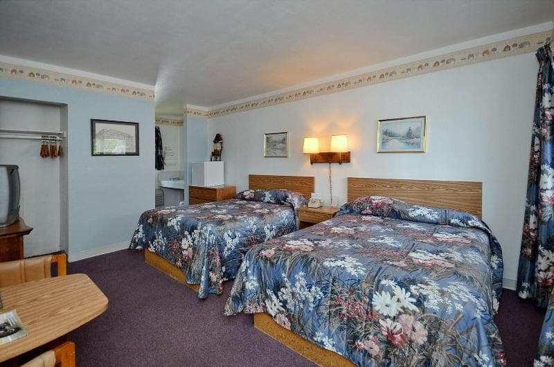 Laurel Park Inn 4