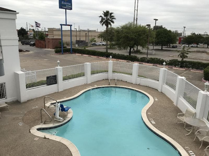 Express Inn Tomball main