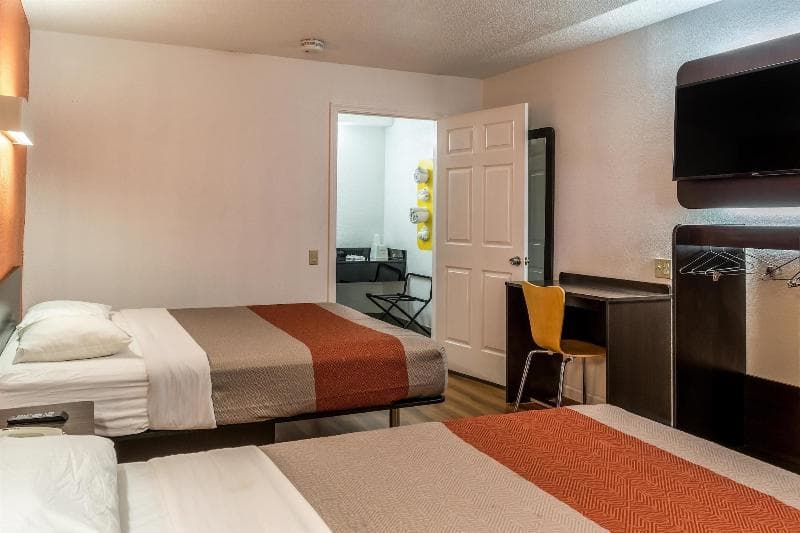 Motel 6 Florence KY 3