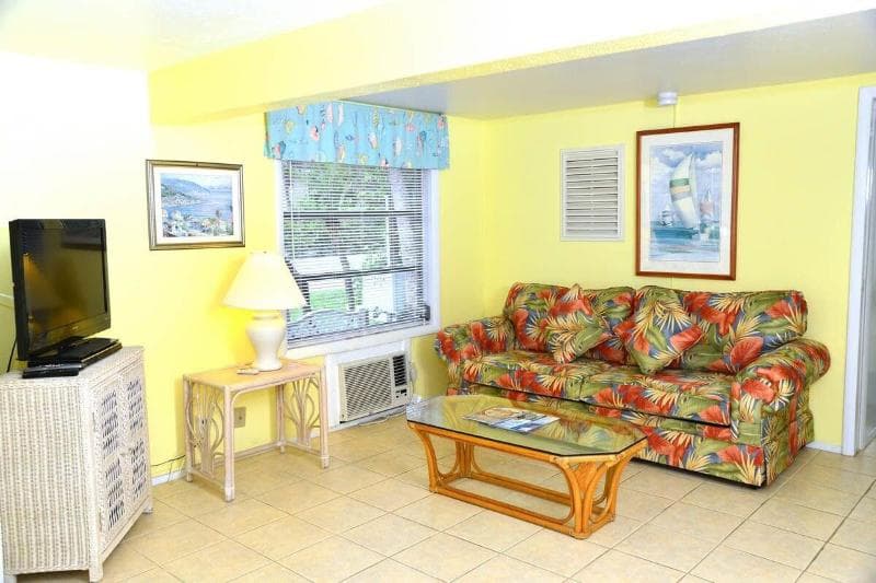 The Palmview And Sandpiper Inns photo 1