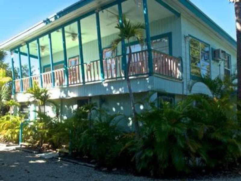 The Palmview And Sandpiper Inns 4