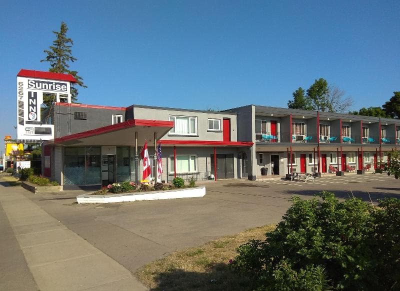 Sunrise Inn 4