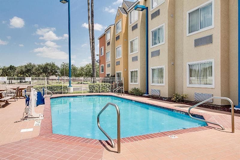 Motel 6 Mcallen, TX - East main