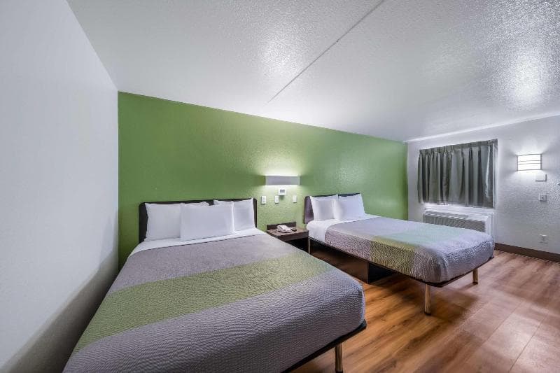 Motel 6 Dallas - Plano Northeast 2