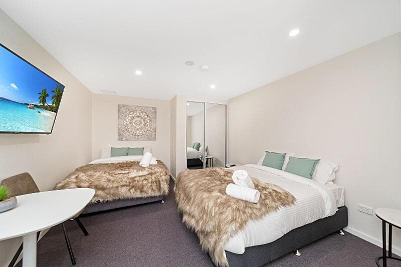 Carlton Suites main