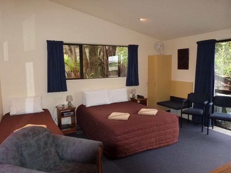 Sundowner Motel 3