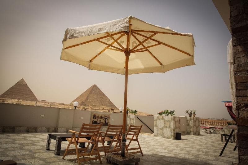 Queen Pyramids View Inn 5