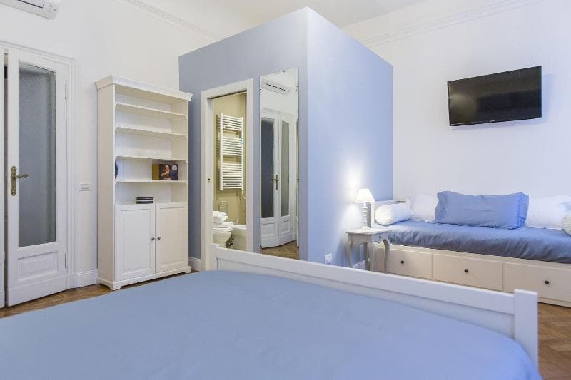 Household - Settembrini 17 4
