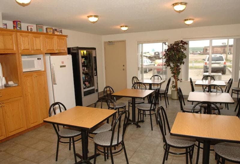 Rodeway Inn 4