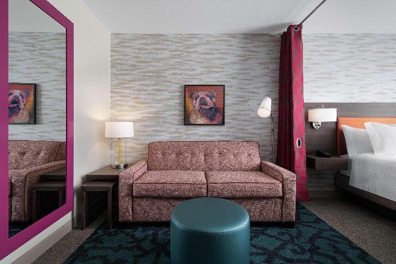 Home2 Suites by Hilton Des Moines at Drake University 5