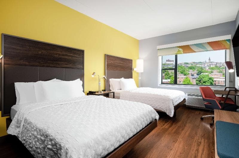 Tru by Hilton Baltimore Harbor East 3