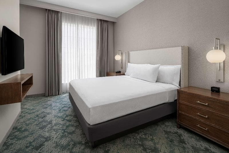 Embassy Suites by Hilton Charleston Harbor Mt. Pleasant 5