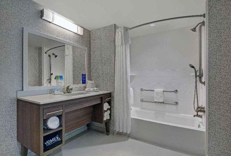 Home2 Suites by Hilton Largo 4