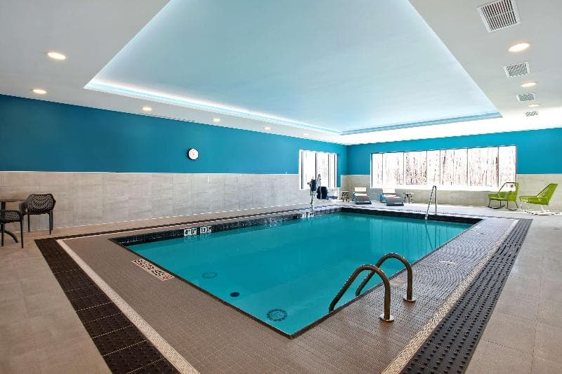 Hampton Inn & Suites Ottawa West, Ontario, Canada 4