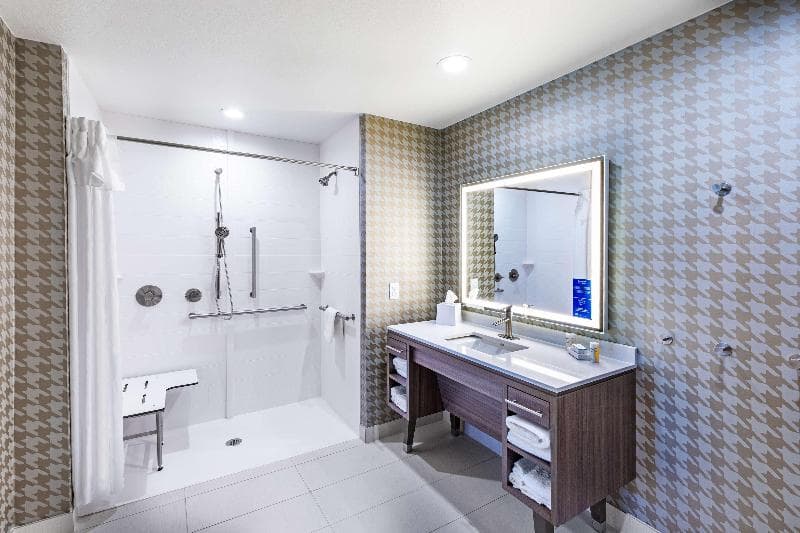 Home2 Suites by Hilton Midland East 4