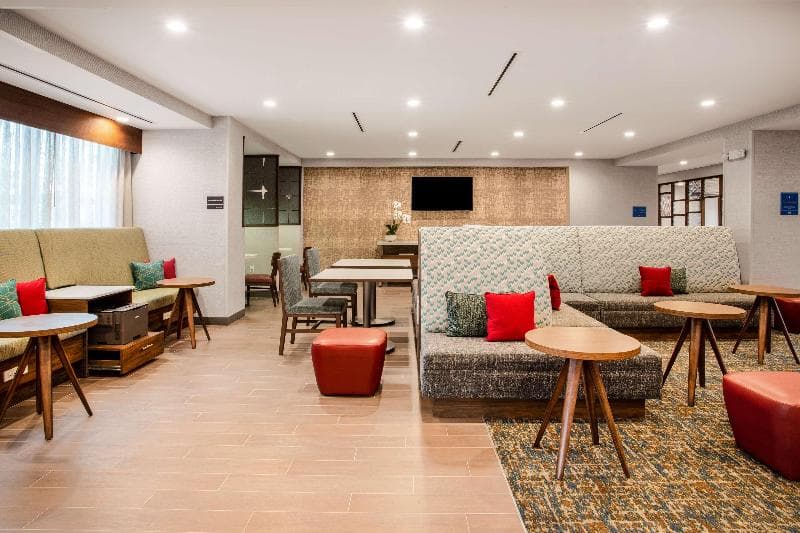 Hampton Inn & Suites North Port 5