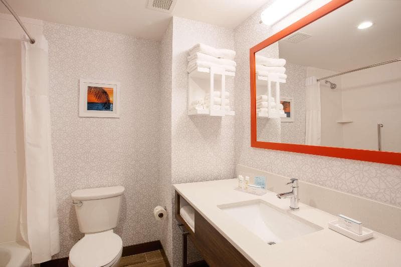 Hampton Inn & Suites North Port 4