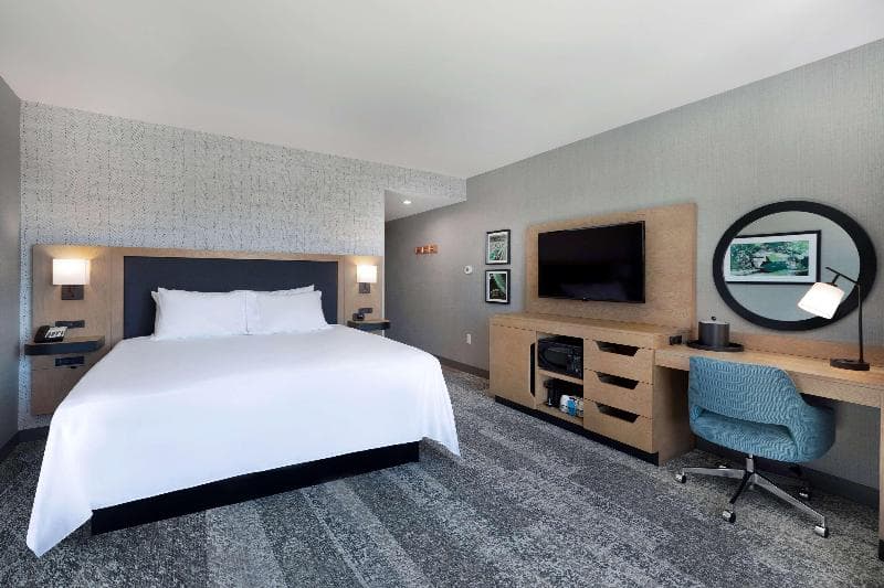 Hampton Inn & Suites Watertown Boston, MA photo 1
