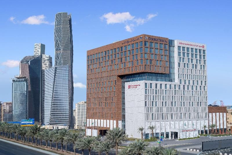 DoubleTree by Hilton Riyadh Financial District Hotel & Suites 4