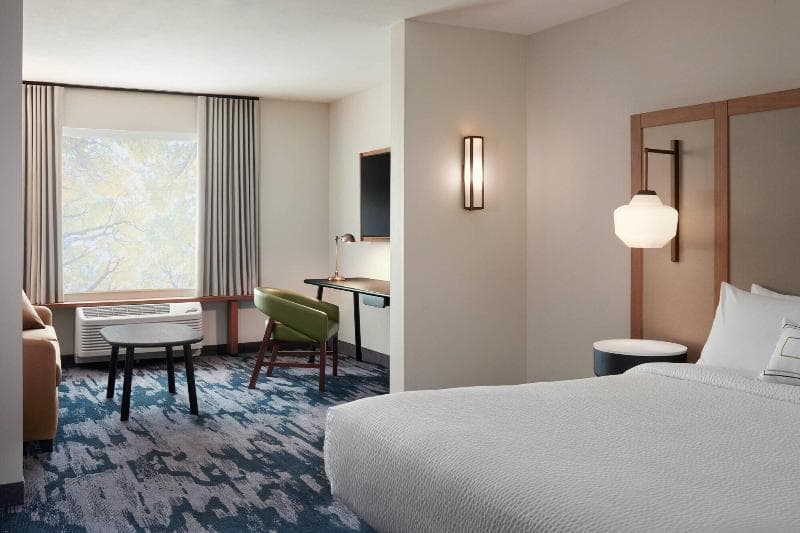 Fairfield Inn & Suites Lodi 2