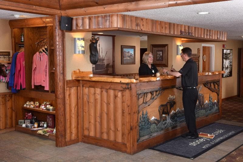 Stoney Creek Inn-Quincy 5