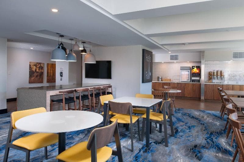 Fairfield Inn & Suites By Marriott Pittsburgh Down 2