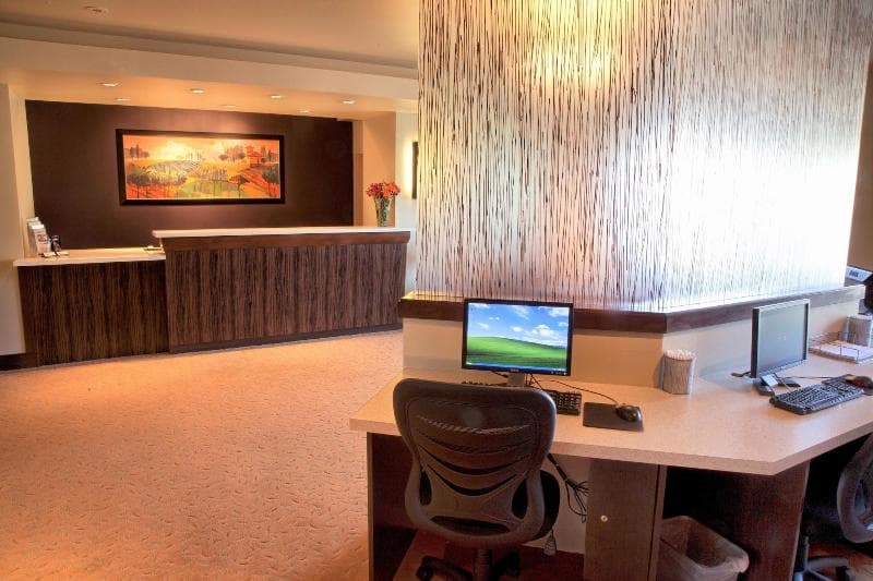 Ledgestone Hotel 4