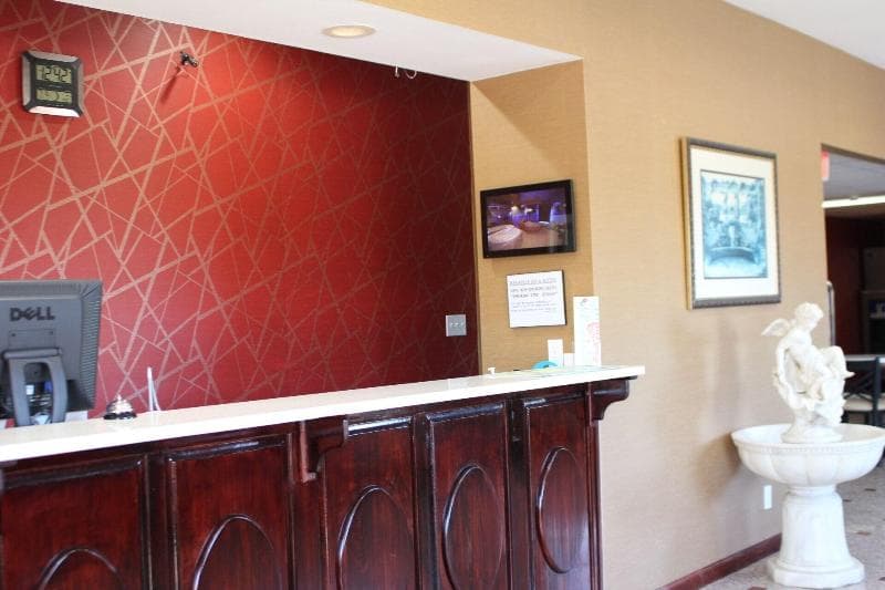 Magnolia Inn & Suites 3