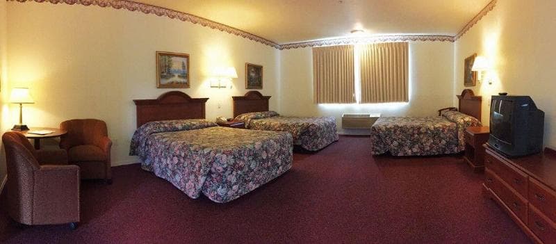 Lighthouse Inn 4